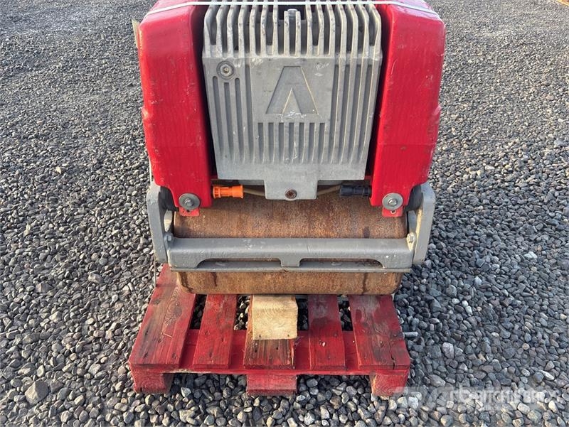  Quantity of Rental Equipment Smooth Drum Compactor Trilrolwalsen