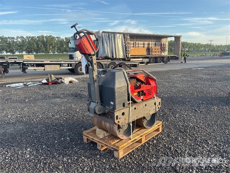  Quantity of Rental Equipment Smooth Drum Compactor Trilrolwalsen