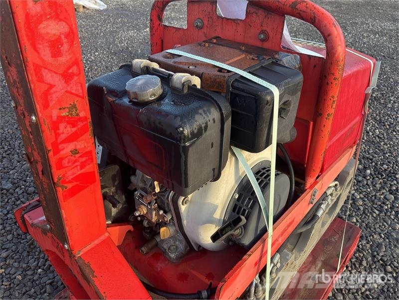  Quantity of Rental Equipment Smooth Drum Compactor Trilrolwalsen