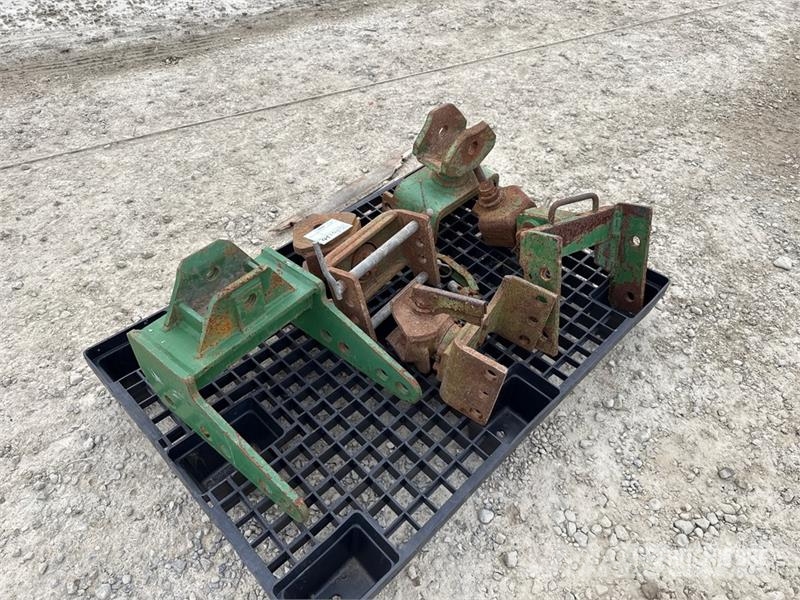  Quantity of Tractor Hitch مكونات أخرى