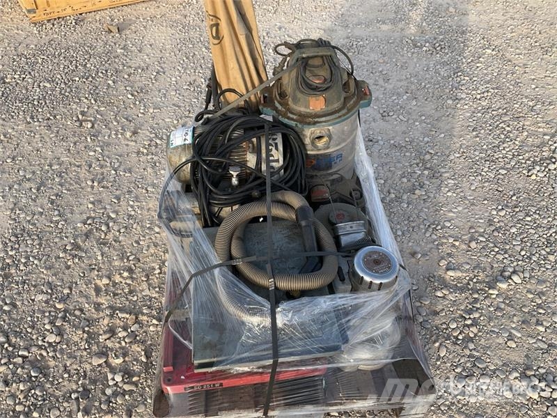 Quantity of Woodworking Machinery Construcción - Otros