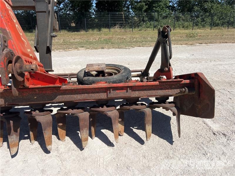 Quivogne 2600 mm 3-Point Herse Rotative Power Harrow Rotorkopeggen / rototillers