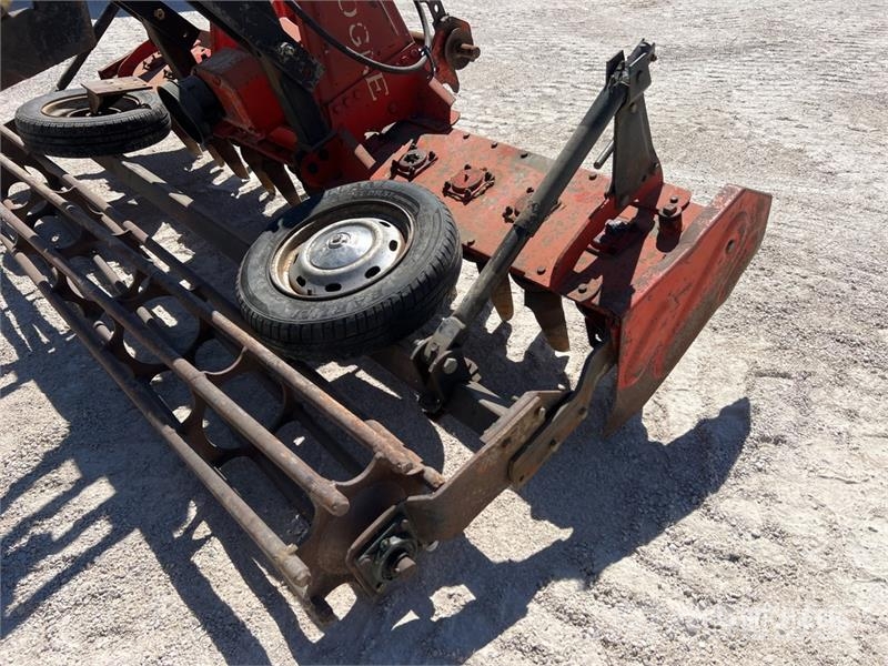 Quivogne 2600 mm 3-Point Herse Rotative Power Harrow Rotorkopeggen / rototillers