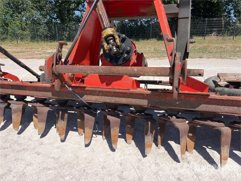 Quivogne 2600 mm 3-Point Herse Rotative Power Harrow Rotorkopeggen / rototillers