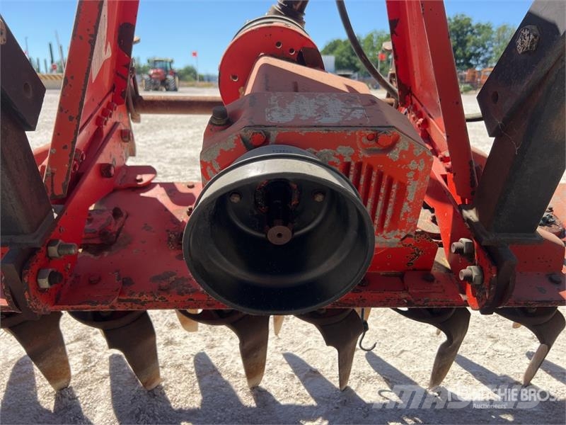Quivogne 2600 mm 3-Point Herse Rotative Power Harrow Rotorkopeggen / rototillers