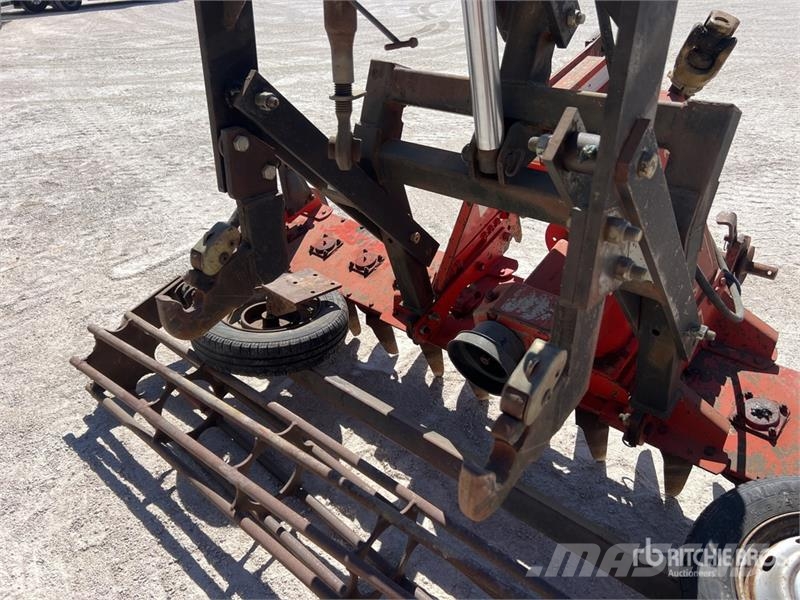 Quivogne 2600 mm 3-Point Herse Rotative Power Harrow Rotorkopeggen / rototillers