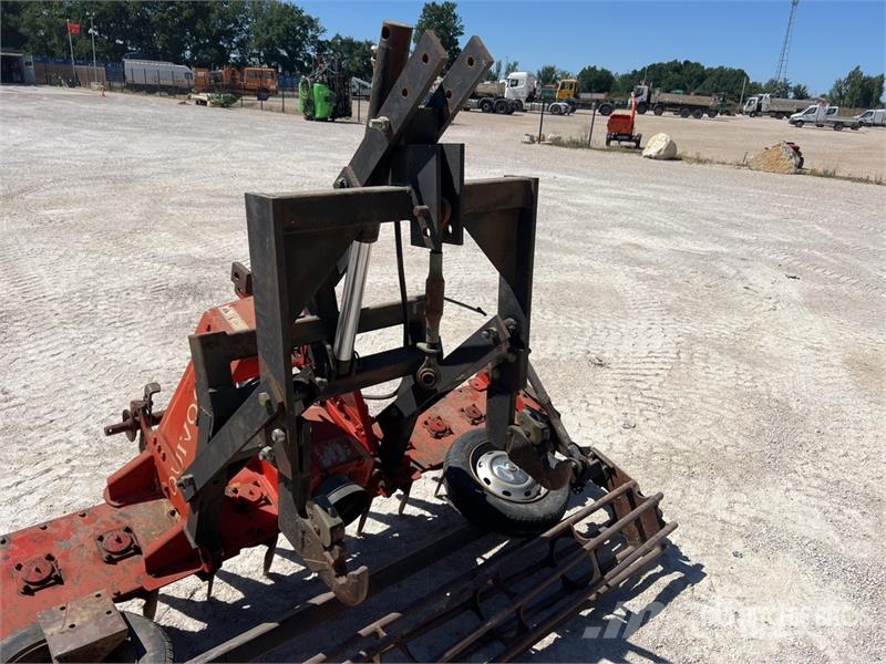 Quivogne 2600 mm 3-Point Herse Rotative Power Harrow Rotorkopeggen / rototillers