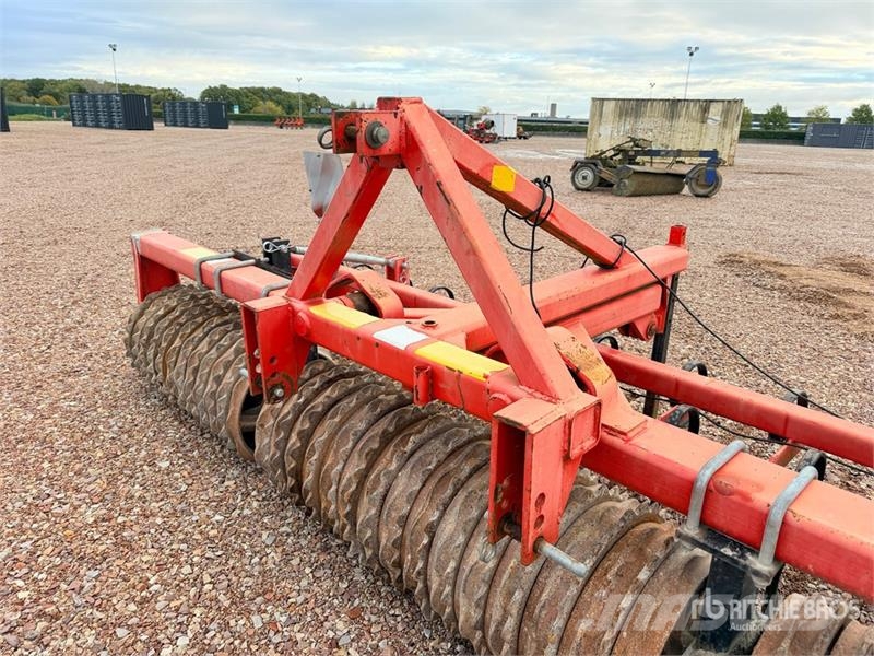 Quivogne RLP400 4 m Tines And Croskill ondule steel roller Hengerek
