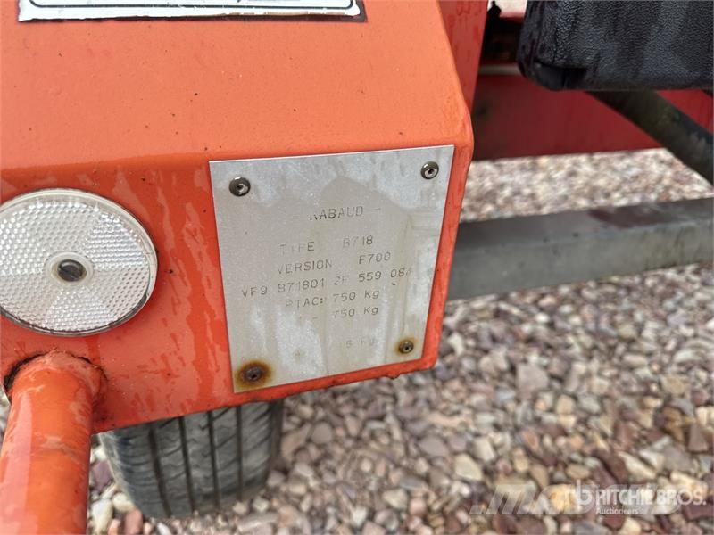 Rabaud 70027D Gasoline Fendeuse De Buches Sur Essieu S/A Pilkekoneet, klapikoneet, hakkurit ja sirkkelit