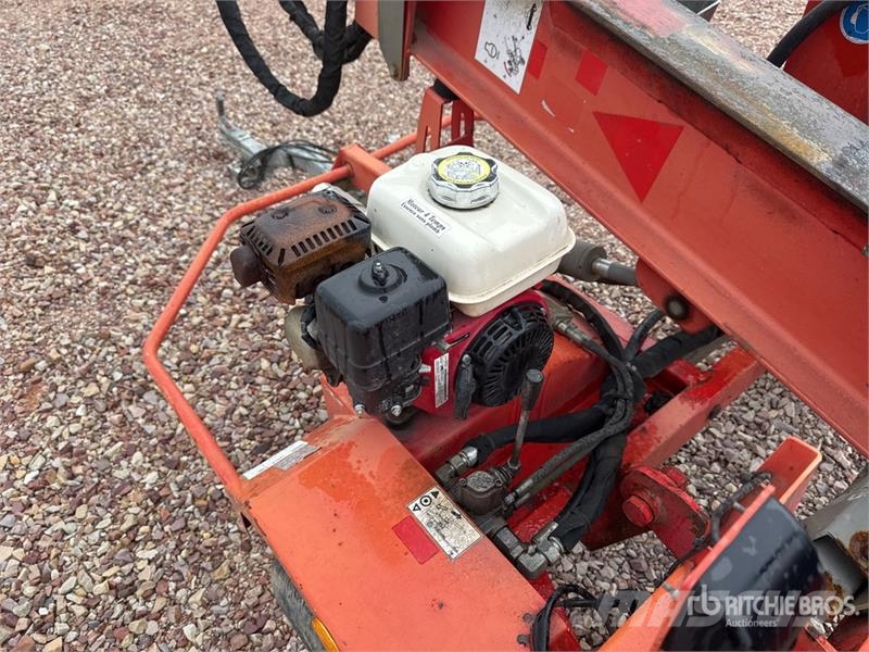 Rabaud 70027D Gasoline Fendeuse De Buches Sur Essieu S/A Pilkekoneet, klapikoneet, hakkurit ja sirkkelit
