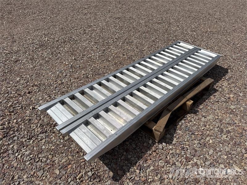 Rampes Aluminium 6T (Non Utilise) Aluminum Ramps ( Muut