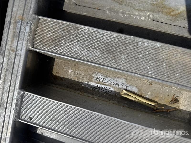 Rampes Aluminium 6T (Non Utilise) Aluminum Ramps ( Muut