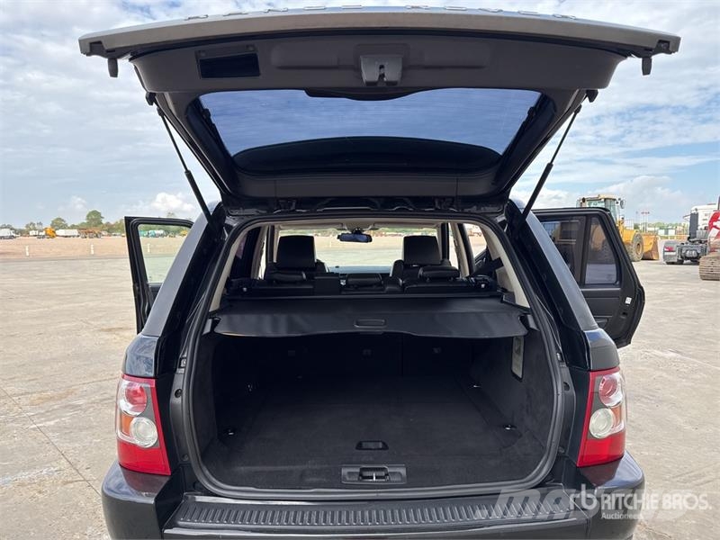 Range Rover Sport HSE AWD SUV Carros
