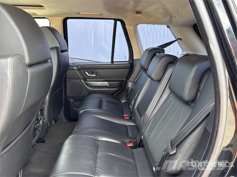 Range Rover Sport HSE AWD SUV Carros