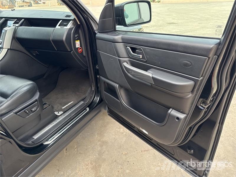 Range Rover Sport HSE AWD SUV Carros