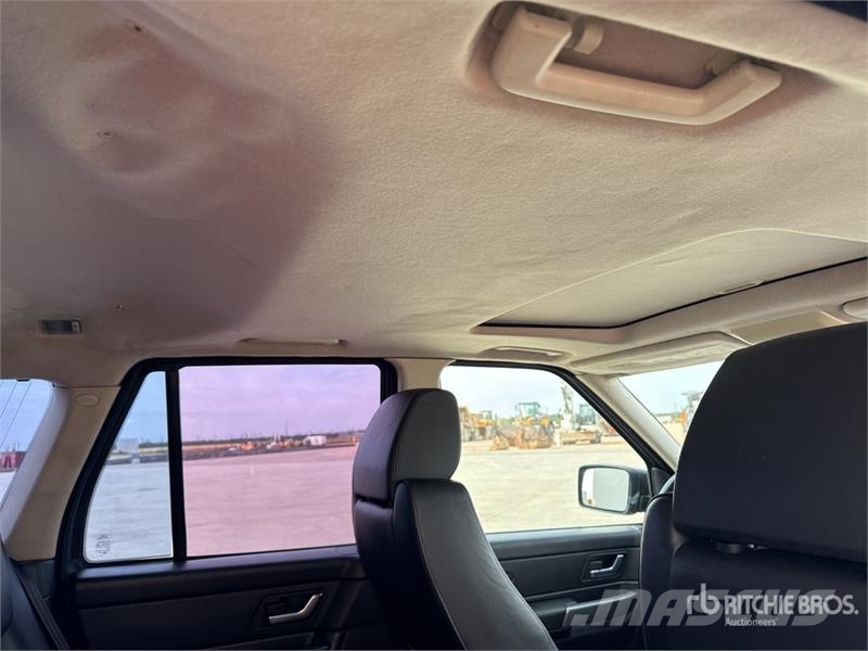 Range Rover Sport HSE AWD SUV Carros