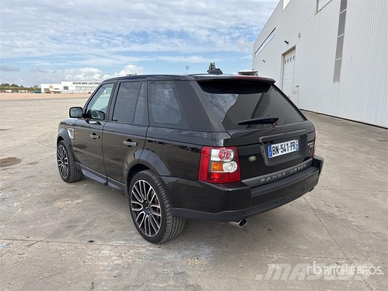 Range Rover Sport HSE AWD SUV Carros