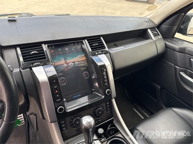 Range Rover Sport HSE AWD SUV Carros
