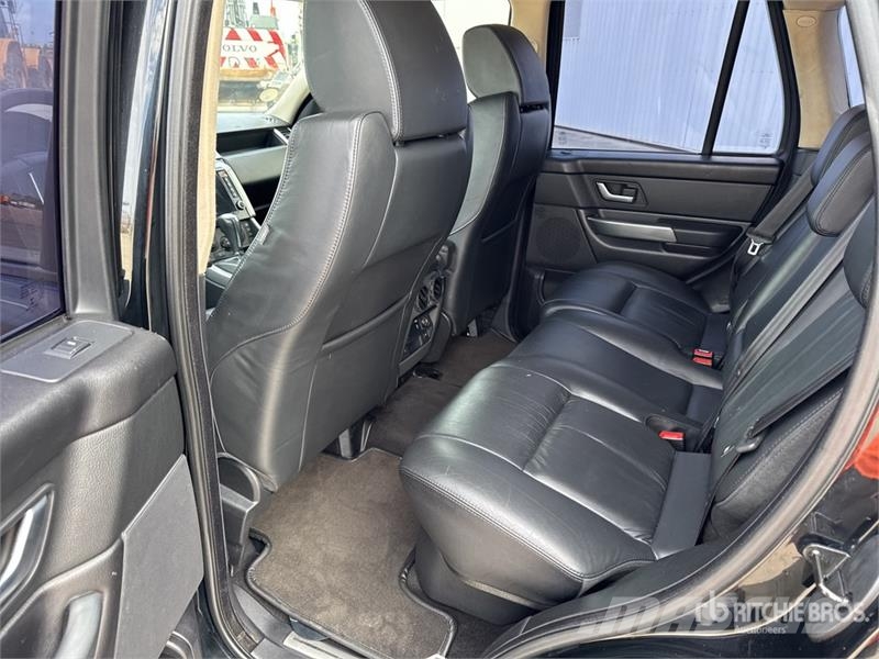 Range Rover Sport HSE AWD SUV Carros