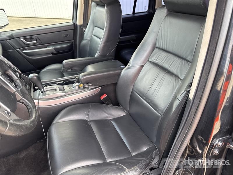 Range Rover Sport HSE AWD SUV Carros