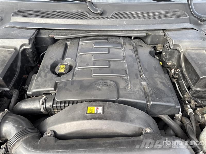 Range Rover Sport HSE AWD SUV Carros