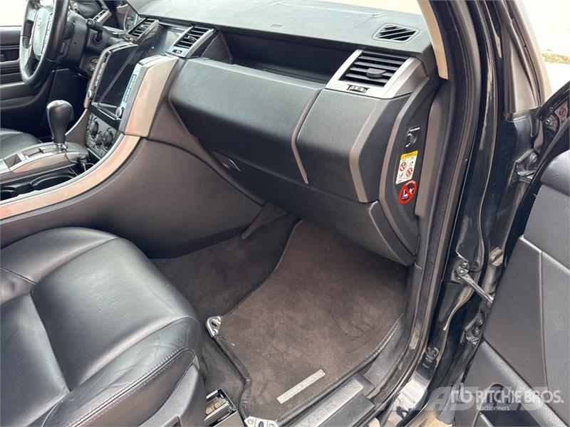 Range Rover Sport HSE AWD SUV Carros