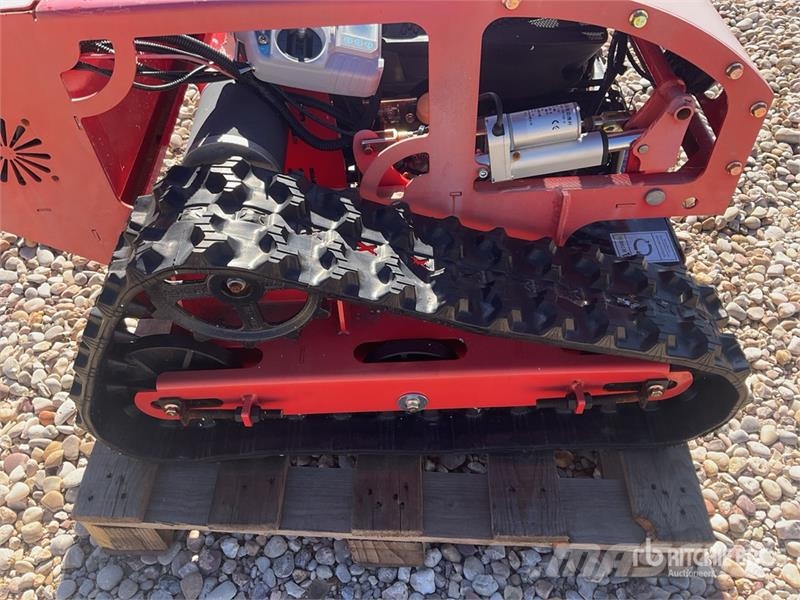 Raptor VT900 Remote Control Lawn Mower (Unused) ركوب الحشائش