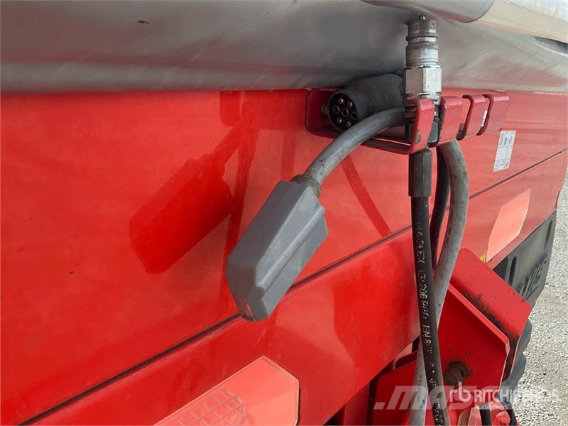 Rauch Axis 30.1 3000 L Fertilizer Spreader Skystų trąšų purkštuvai