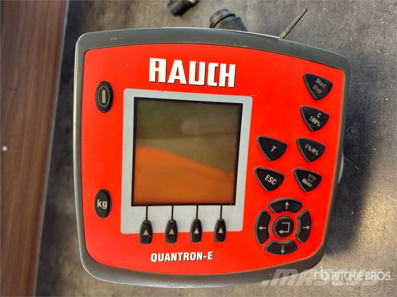 Rauch Axis 30.1 3000 L Fertilizer Spreader Skystų trąšų purkštuvai