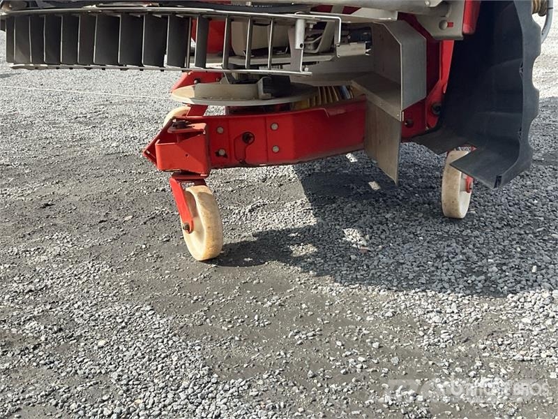 Rauch Axis 30.1 3000 L Fertilizer Spreader Skystų trąšų purkštuvai