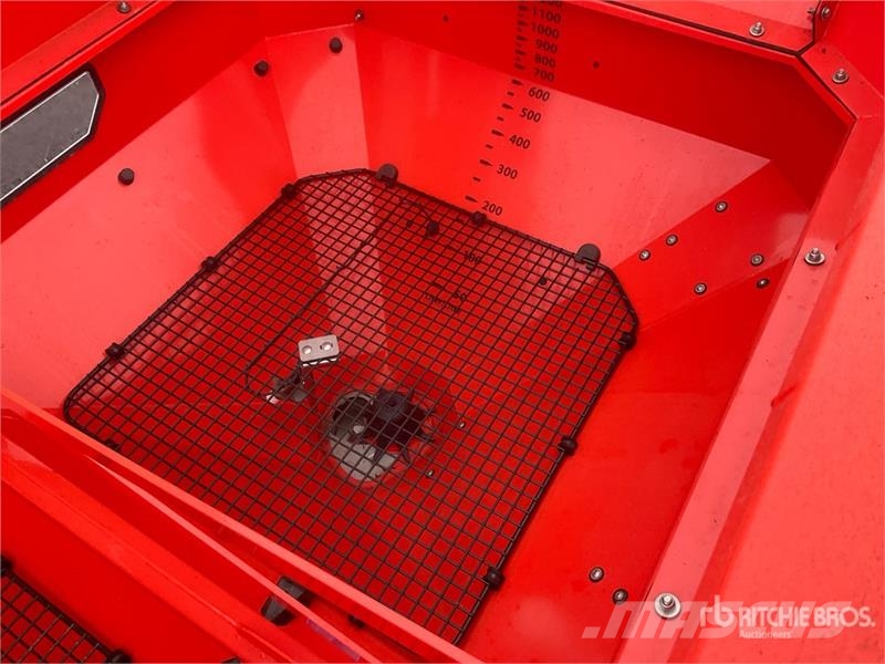 Rauch Axis M 30.2 EMC VS Pro Fertilizer Spreader (Unused Flüssigdüngerstreuer
