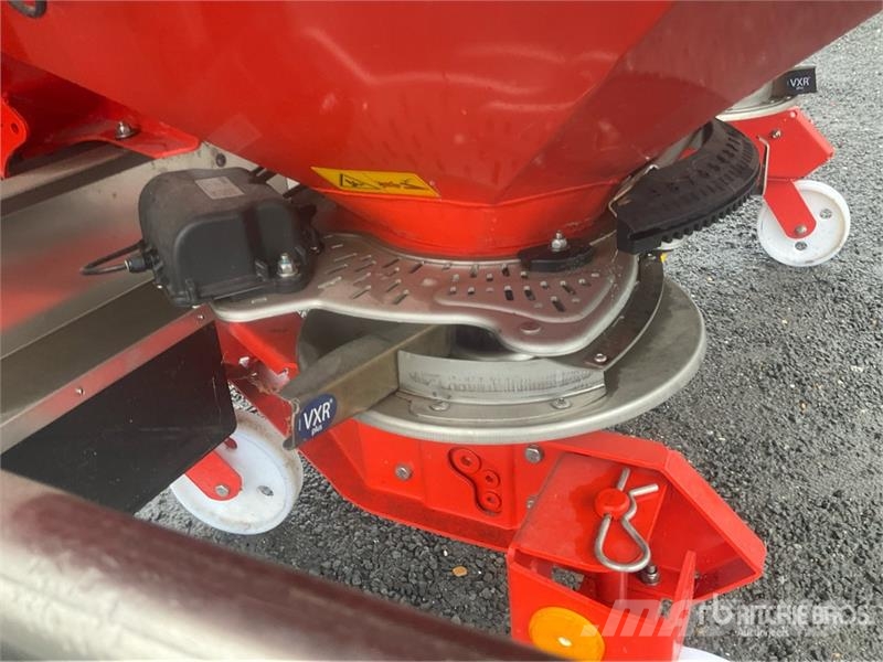 Rauch Axis M 30.2 EMC VS Pro Fertilizer Spreader (Unused Flüssigdüngerstreuer