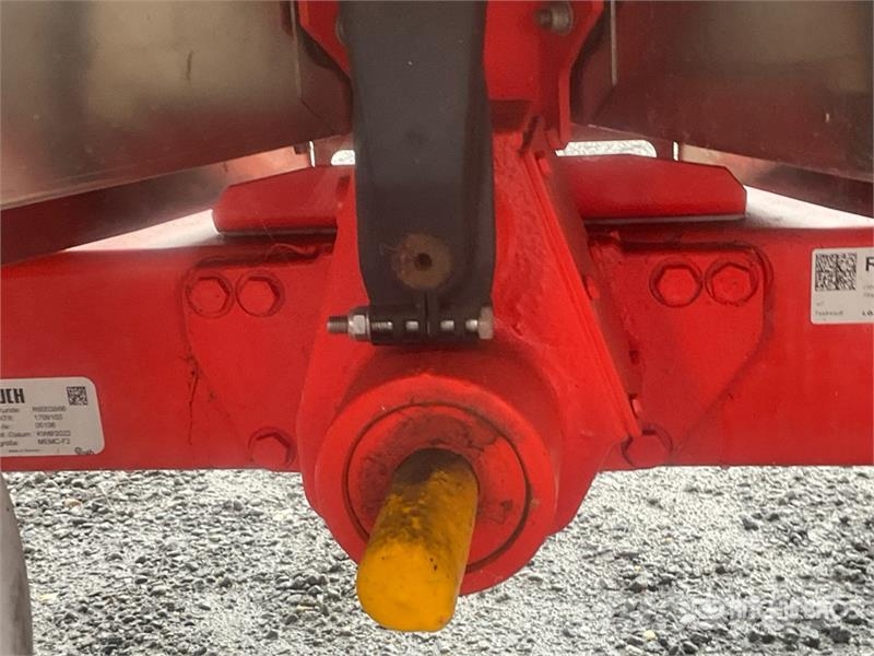 Rauch Axis M 30.2 EMC VS Pro Fertilizer Spreader (Unused Flüssigdüngerstreuer