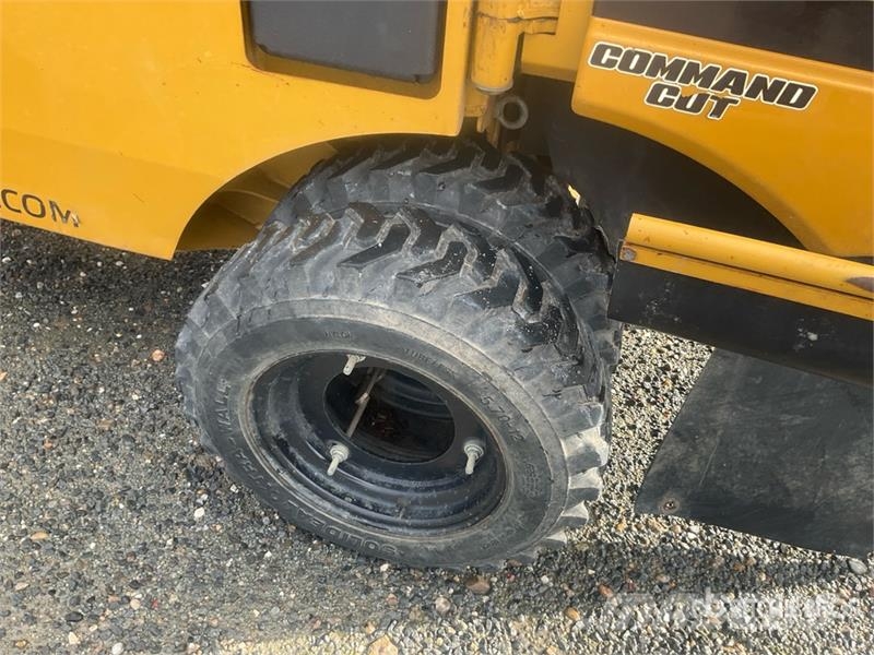 Rayco RG70X 4x4 Walk Beside Stump Grinder Rotacijske brane in multikultivatorji
