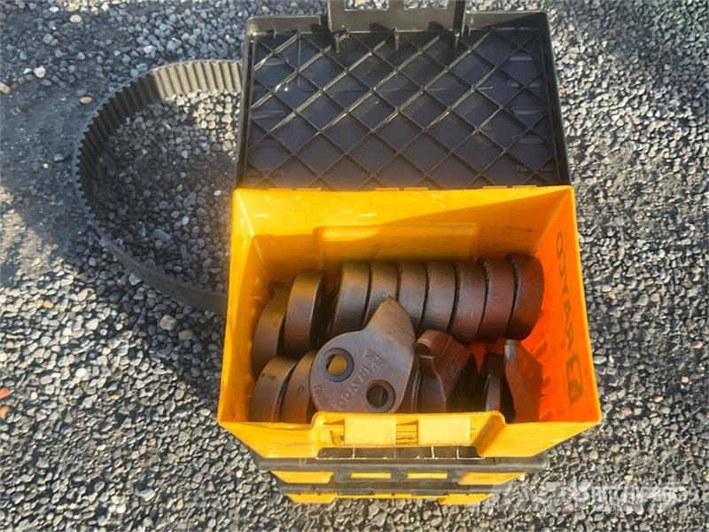 Rayco RG70X 4x4 Walk Beside Stump Grinder 動力耙和旋轉式耕耘機