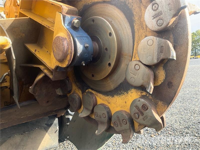 Rayco RG70X 4x4 Walk Beside Stump Grinder Rotacijske brane in multikultivatorji