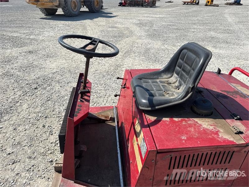 RCM R850 D/1 Floor Sweeper Altri macchinari per raccolta