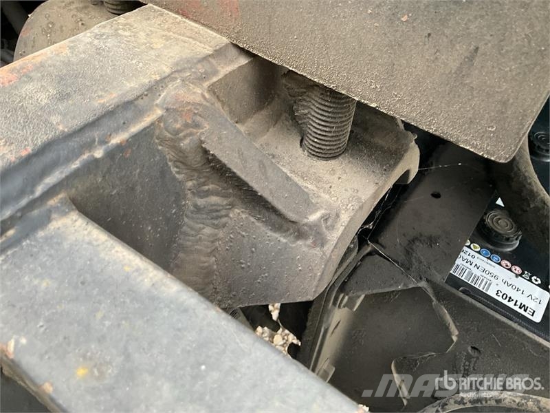 Renault 071AW Knuckle Boom on Renault MIDLUM 190.10 4x2 Fl Nosturiautot