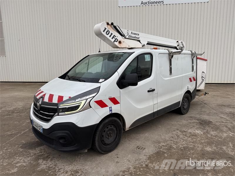 Renault 101F 6.1 m on Renault Trafic Camion Nacelle Bucket 车载式高空作业车
