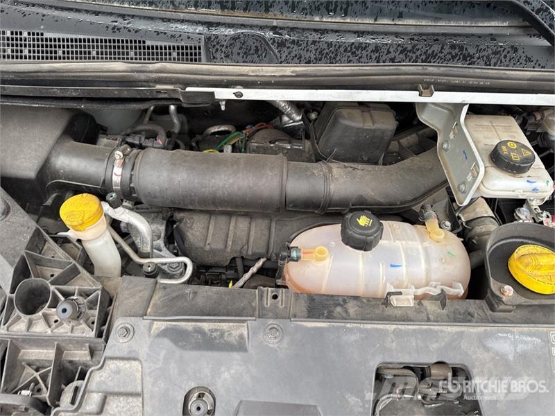 Renault 101F 6.1 m on Renault Trafic Camion Nacelle Bucket 车载式高空作业车