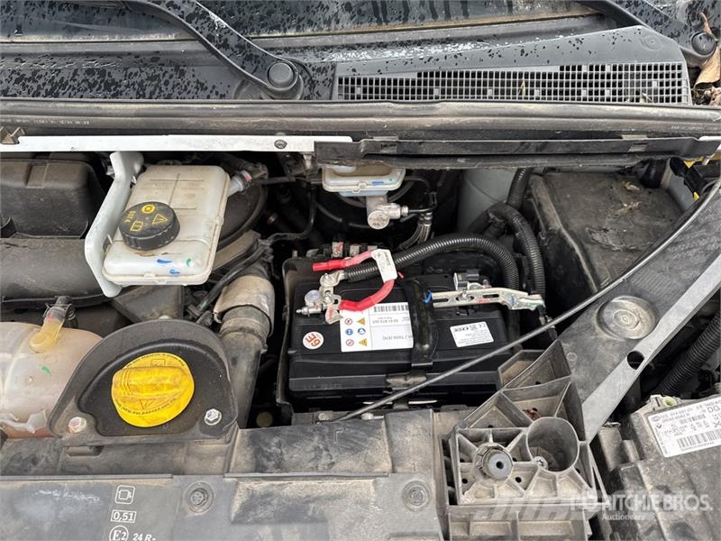 Renault 101F 6.1 m on Renault Trafic Camion Nacelle Bucket 车载式高空作业车