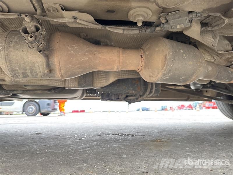Renault 101F 6.1 m on Renault Trafic Camion Nacelle Bucket 车载式高空作业车
