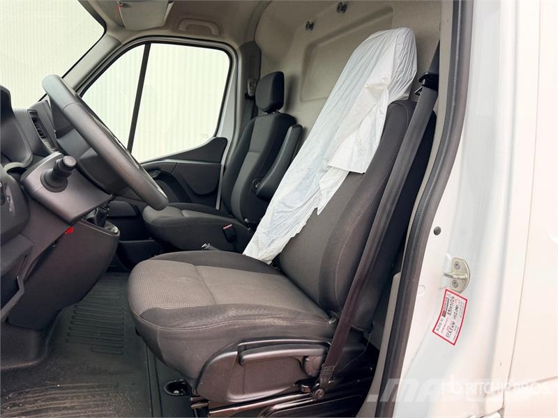 Renault 121F 10 m on Renault Master Camion Nacelle Bucket 车载式高空作业车