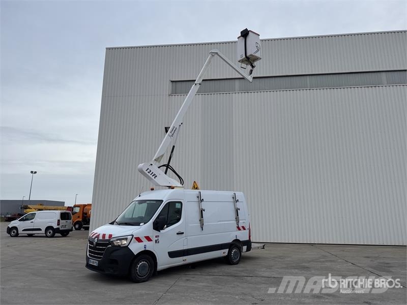 Renault 121F 10 m on Renault Master Camion Nacelle Bucket 车载式高空作业车
