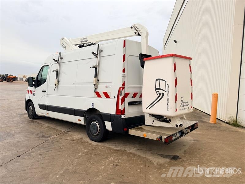Renault 121F 10 m on Renault Master Camion Nacelle Bucket 车载式高空作业车