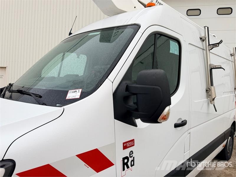 Renault 121F 10 m on Renault Master Camion Nacelle Bucket 车载式高空作业车