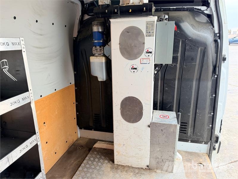 Renault 121F 10 m on Renault Master Camion Nacelle Bucket 车载式高空作业车
