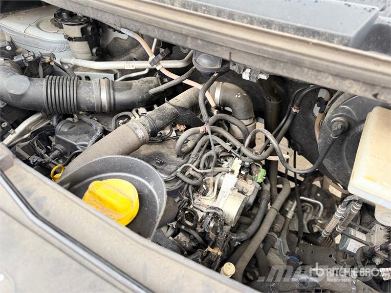 Renault 121F 10 m on Renault Master Camion Nacelle Bucket 车载式高空作业车