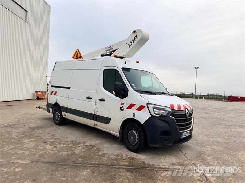 Renault 121F 10 m on Renault Master Camion Nacelle Bucket 车载式高空作业车