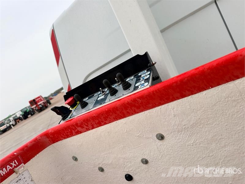 Renault 121F 10 m on Renault Master Camion Nacelle Bucket 车载式高空作业车